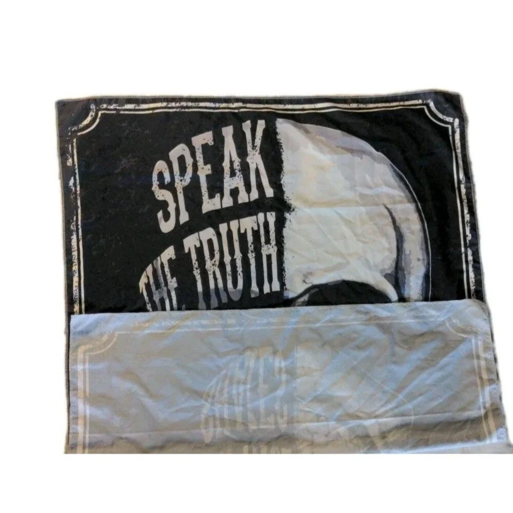 Skull Tapestry 
